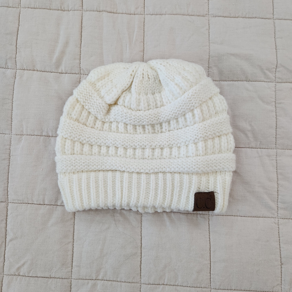 Cozy Cream Knit Beanie